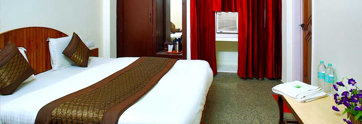 Deluxe Room in Hotel Raghunath in  Jammu